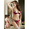 SET REGGISENO A MEZZACOPPA E TANGA IN RASO CON DETTAGLI A CONTRASTO